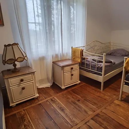 Guest house Dom Pracy Tworczej Muchomorek *